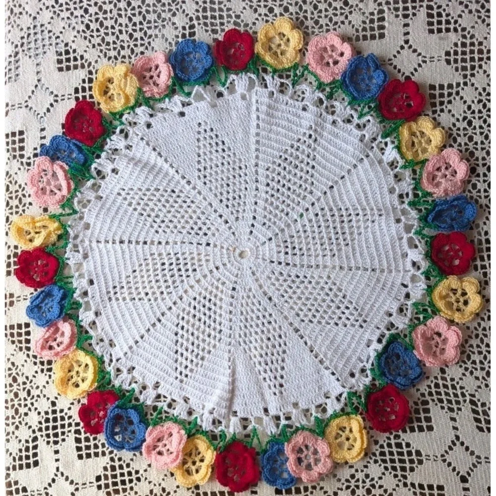 Vtg Flower Crochet 3D Rose Doily Floral Lace Roll Up In Vase Bouquet Cottagecore